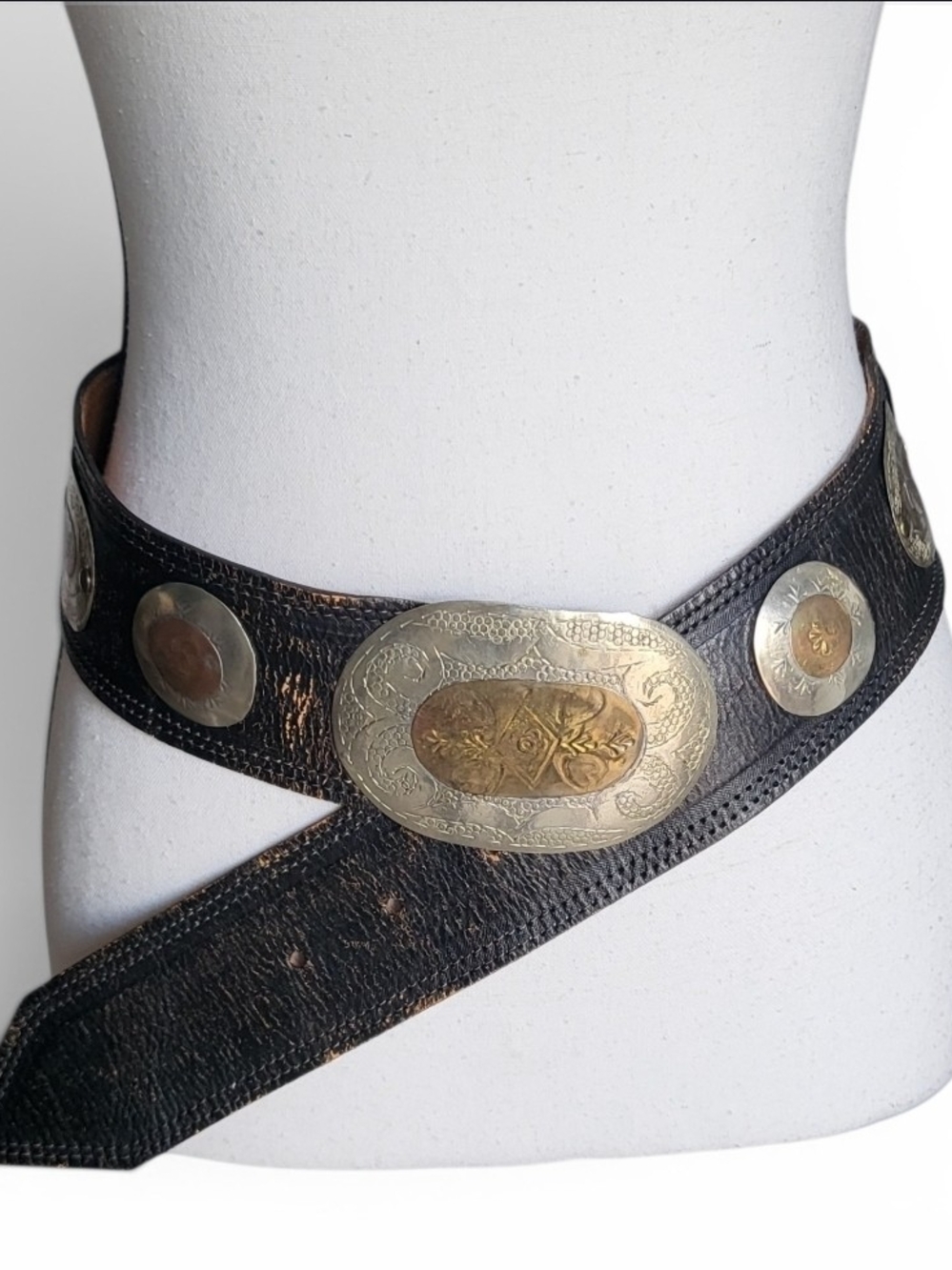 VTG Western Concho Belt Black Tooled Leather Boho Cowgirl Silver Gold Tone Large